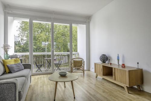 MANGIN appartement moderne et chaleureux au coeur de Nantes Nantes france