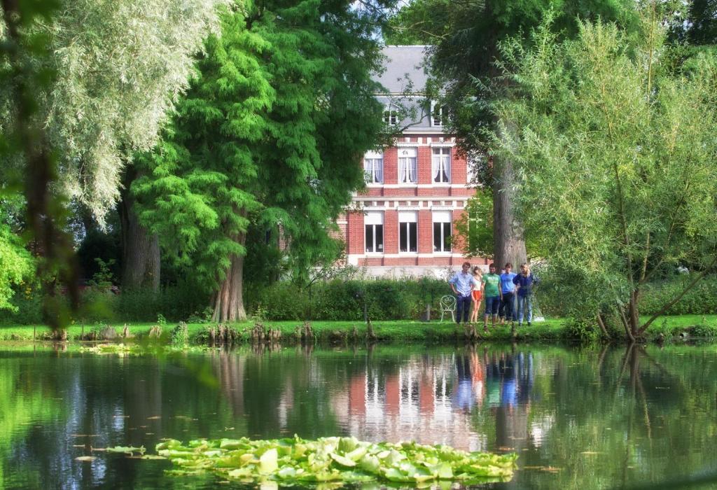 B&B / Chambre d'hôtes Manoir de la Peylouse 23 rue du 8 Mai 1945, 62350 Saint-Venant