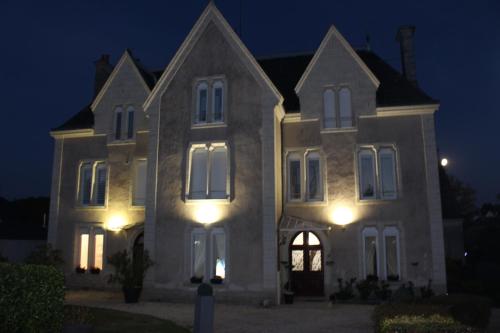 Manoir des Bertinières Cravant-les-Coteaux france