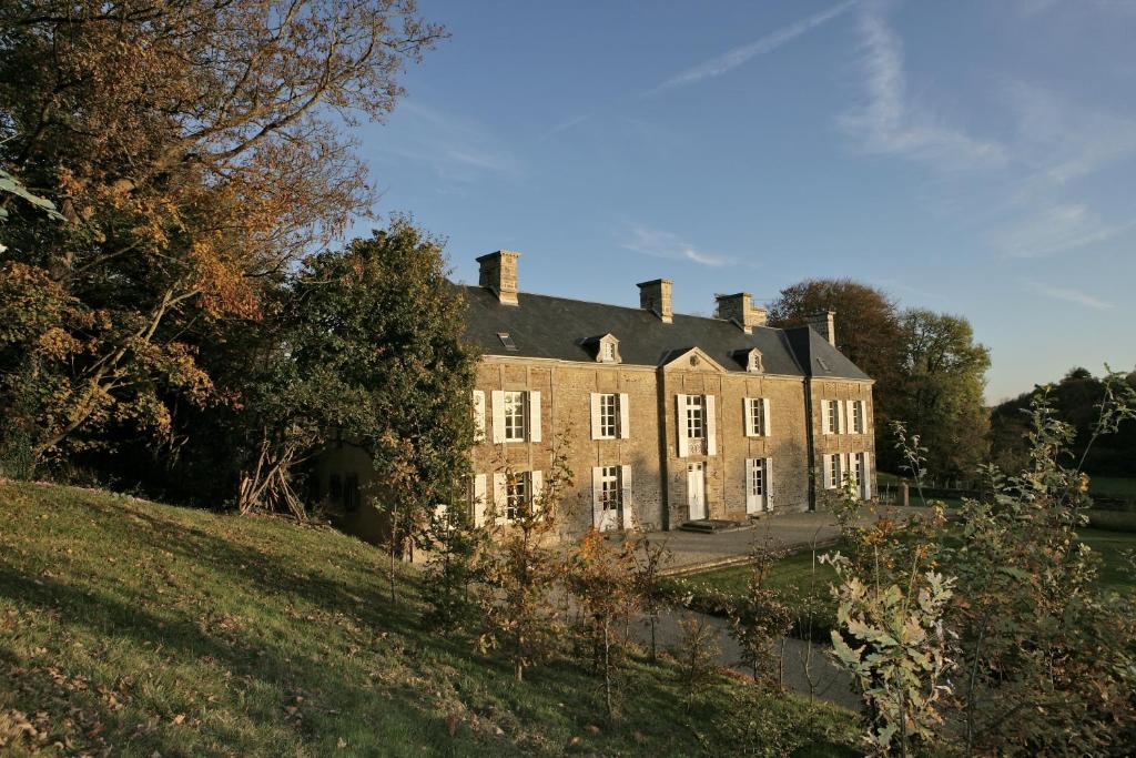 Maisons de vacances Manoir du Mesnil de Bas Le Mesnil de Bas, 50290 Bréhal