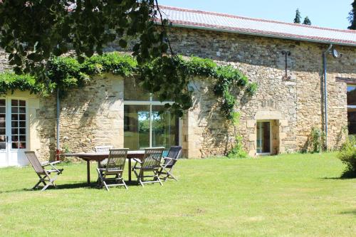 Villa MANOIR LA FORCE avec piscine La Force Jumilhac-le-Grand