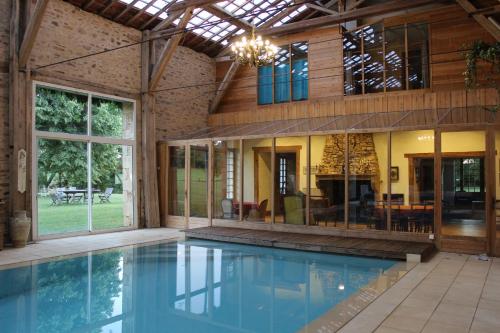 MANOIR LA FORCE avec piscine Jumilhac-le-Grand france