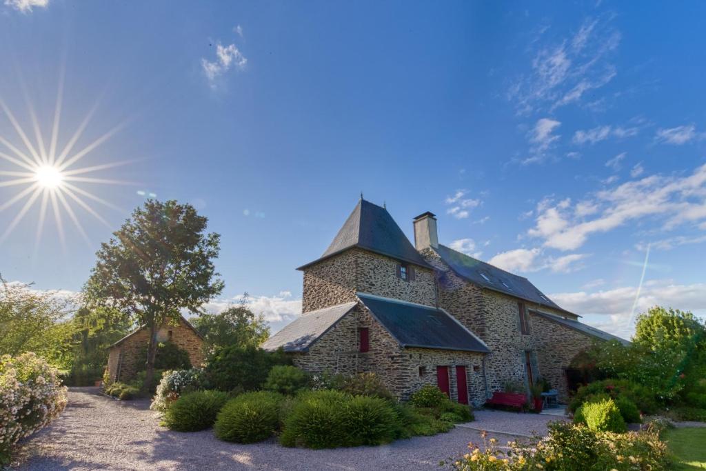 B&B / Chambre d'hôtes Manoir le Courtillon Le Courtillon, 35580 Le Pont Réan