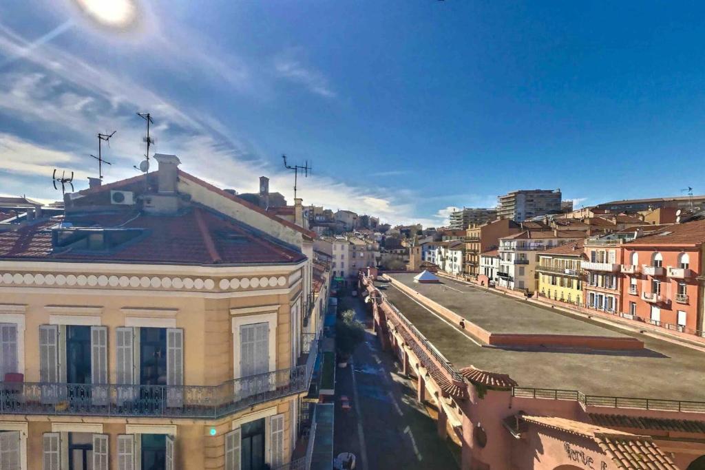 Appartement Marché Forville & Port Studio 2 personnes 3 Rue Preyre, 06400 Cannes