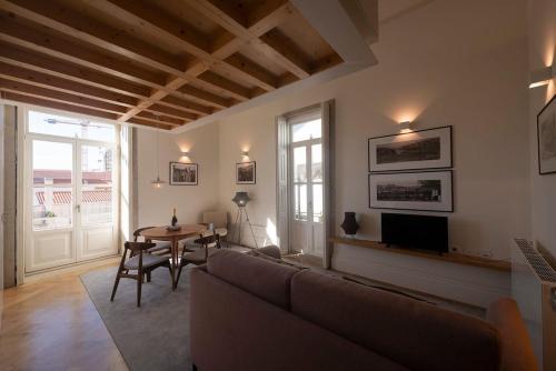 Maria Pia Luxury Apartment, Historic House Downtow Porto portugal