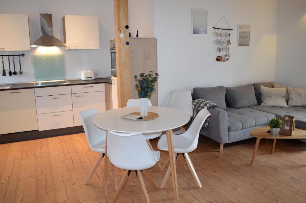 Appartement Maritime Ferienwohnung auf Gut Bennewohld KP Bennewohlder Straße 56, 25746 Heide