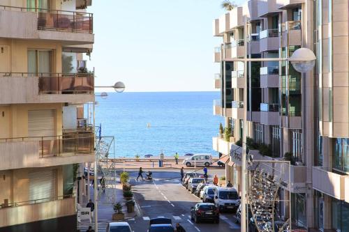 MARRIOTT : 2 BEDS/2 BATHS SEA VIEW Cannes france