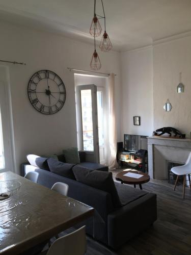 Appartement Marseille - hyper centre- Docks Joliette - maxi 8p 12 Rue Charles Plumier Marseille