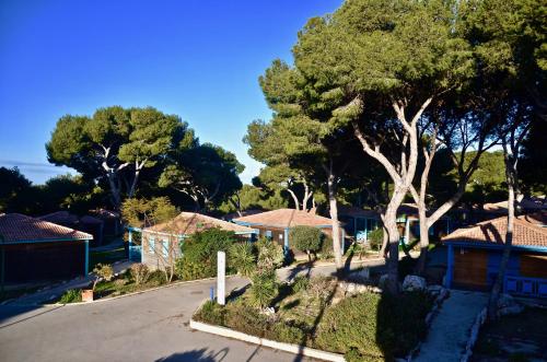 Camping Martigues, les Chalets de la Mer **** Rue de la Tramontane Martigues