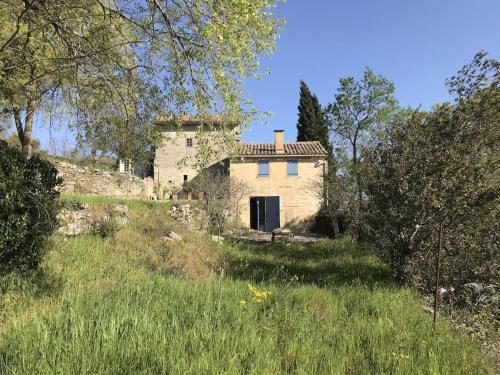 Mas ancien à Uzès Uzès france