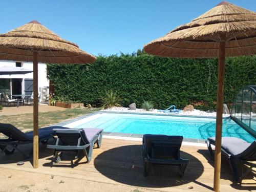 Mas des Vignes Piscine chauffée Le Champ-Saint-Père france