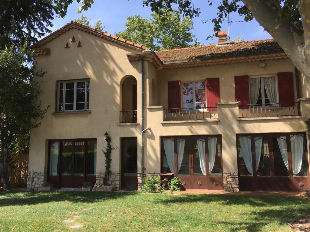 B&B / Chambre d'hôtes Mas Halcyon Provence 19 Rue du Vin Clairet, 84000 Avignon