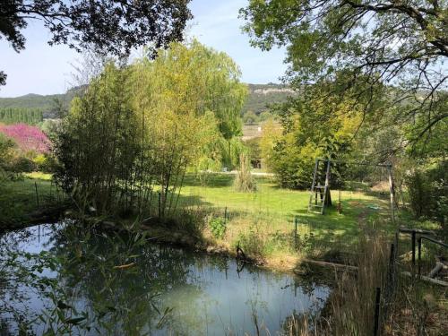 Mas provençal - Terre de l'Ubac 10-12 pers. Bollène france