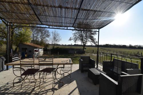 Maison de vacances Mas typique en pleine camargue libournes, 4 Le Cailar