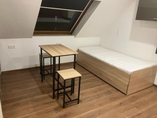 Appartement Mastros Ferienwohnung Huchenfeld Eichendorffstraße 1 Pforzheim