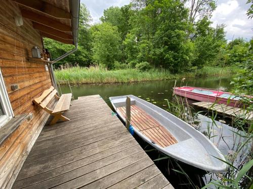 Matilda I-die außergewöhnliche Finnhütte Ahrensberg allemagne