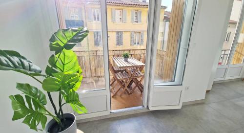 MaxBnb - ISLY - T2 Balcon/clim 50m² - Ouest - Toulon france