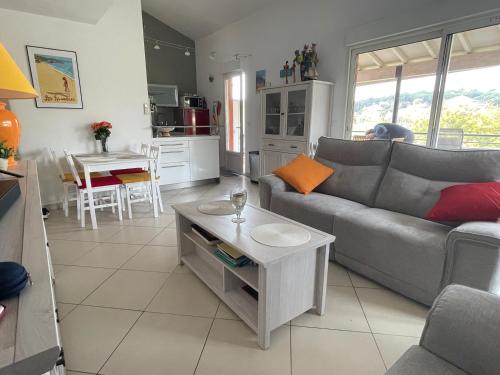 Appartement Mazet à 400 m des plages 103 Bd des Agasses La Garonnette-Plage