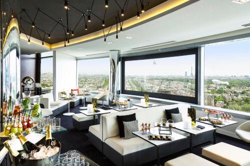 Hôtel Melia Paris La Defense 3 Boulevard de Neuilly Courbevoie