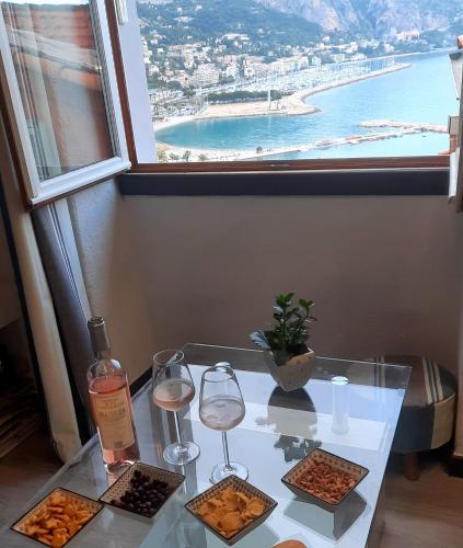 Appartement MENTON, centre historique, vue mer 29 Rue de la Côte Menton