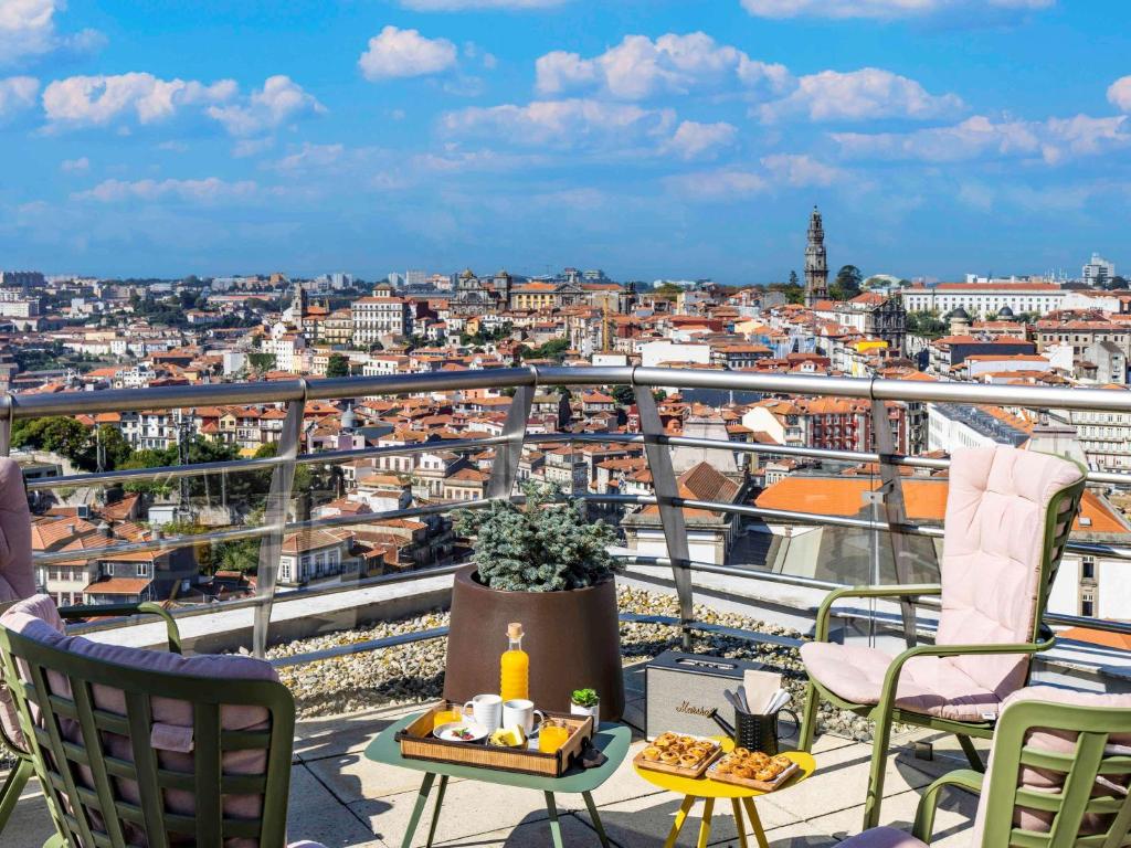 Hôtel Mercure Porto Centro Santa Catarina Praça da Batalha, 116, 4049-028 Porto