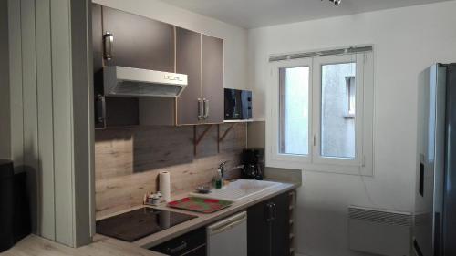 Appartement Mèze, 400 mètres de la Plage 10 avenue Foch Mèze