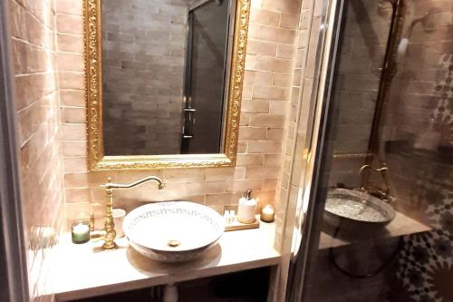 Appartement Midnight in Paris Montmartre 84 Rue des Martyrs Paris