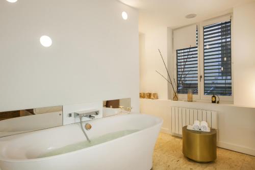 Hôtel MiHotel Comte 17 Rue Auguste Comte Lyon