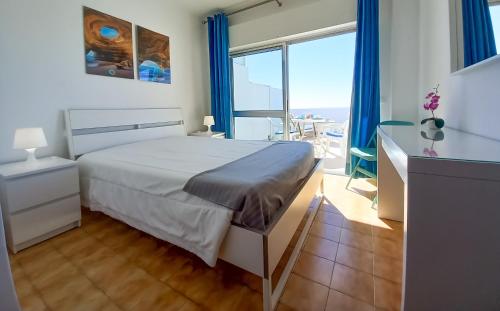 Mira Atlântico 13- Terraço Com Vista Mar e Cidade, Wifi, 80mt Praia Quarteira portugal