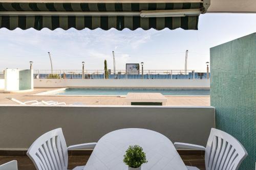 Miral 2 - Beach front apartment with pool Quarteira portugal