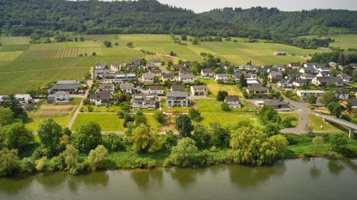 Appartement Mittelmosel Panorama Ferienwohnung 10 Brückenstraße 1. Etage Kinheim