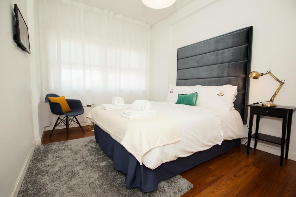 Maison d'hôtes ML Apartments Charming Rooms Rua Santa Catarina 574, 4 Esquerdo, 4000-226 Porto