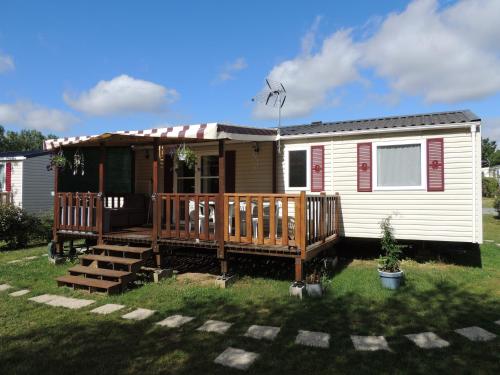 Mobil-home 8 personnes VUE LAC & WI-FI INCLUS Onzain france