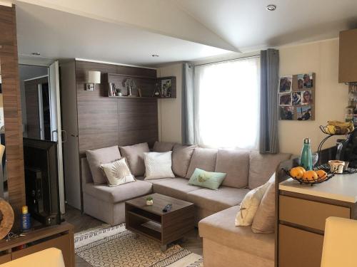 Maison de vacances Mobil-Home Les Moutiers-en-Retz, 3 pièces, 6 personnes - FR-1-612-78 53 route de la Bernerie Emplacement n°6 La Sennetière