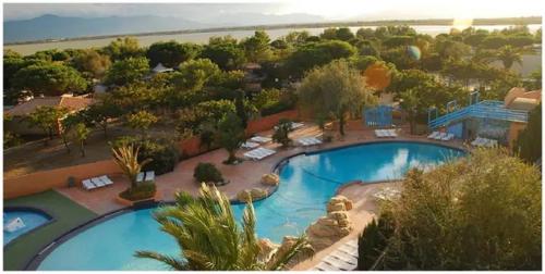 Maison de vacances Mobil-home tout beau tout neuf, camping 4*, plage à pied ! Voie des Flamants Roses Canet-en-Roussillon