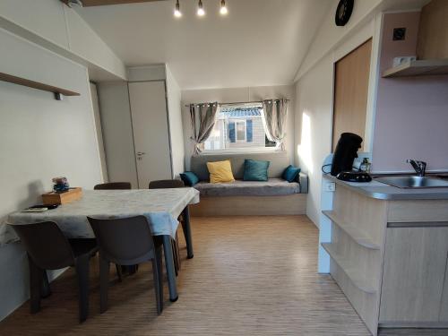 Camping Mobile Home 4 pers Bois Dormant 494 168 Rue des Sables Saint-Jean-de-Monts