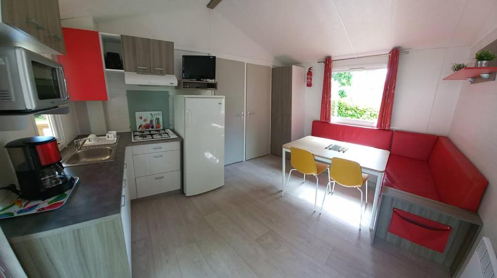 Appartement Mobile Home Carnac route de kerlescan, camping Le Moulin de Kermaux, 56340 Carnac