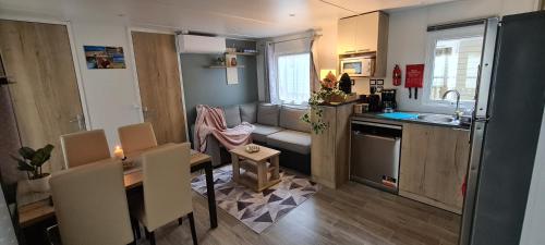 Mobilhome 2 ch,1 salon 40m2 de Charme dans camping *** Saint-Julien-en-Born france