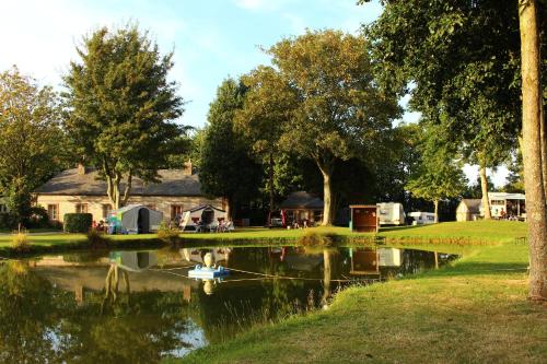 Mobilhome avec vue sur étang Bec-de-Mortagne france