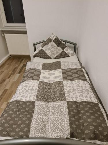 Appartement Möblierte Wohnung in Oebisfelde 1 OG 18 Geschwister-Scholl-Straße Oebisfelde