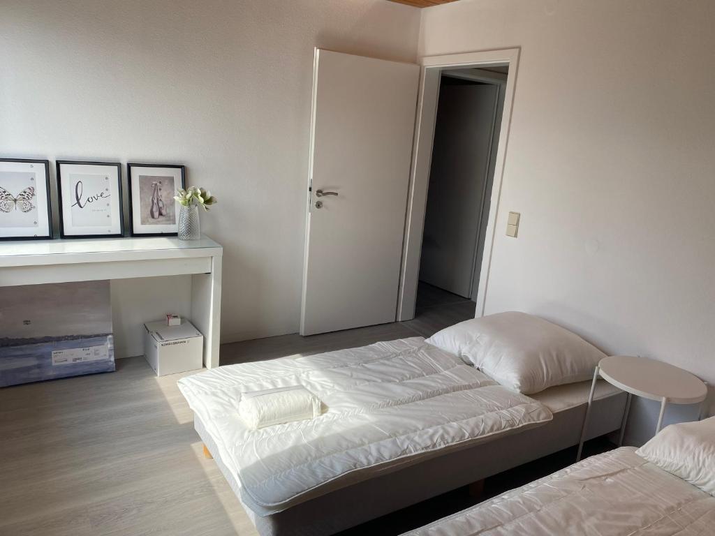 Appartement Möblierte Wohnung in Stuckenbrock Senne - Hövelhof 45 Lippstädter Weg, 33758 Schloß Holte-Stukenbrock