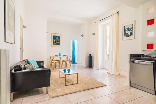 Appartement Modern 2-bedroom City Center Apartment 2 rue de la gare du Sud Nice