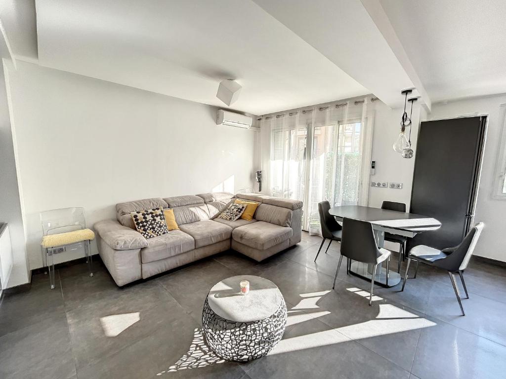 Appartement Modern-2Ch-Centre-Proche Croisette 14 rue du Général Ferrié, 06400 Cannes