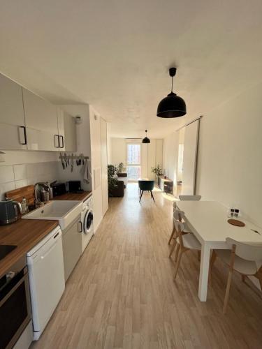 Modern and bright apartment near Paris La Courneuve france