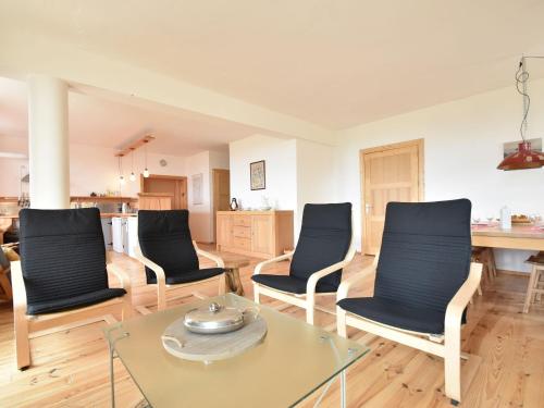 Maison de vacances Modern apartment in Cuzy shared heated pool  Cuzy