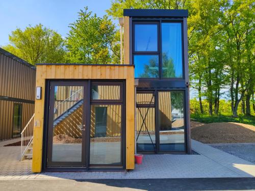 Modern ausgebauter Überseecontainer als Tiny House Wertheim allemagne