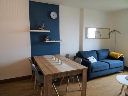 Appartement Modern Holiday apartment with sea view, Plougasnou  Plougasnou