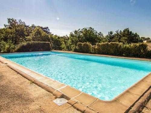 Maison de vacances Modern Holiday Home in Salignac Eyvigues with Swimming Pool  Salignac