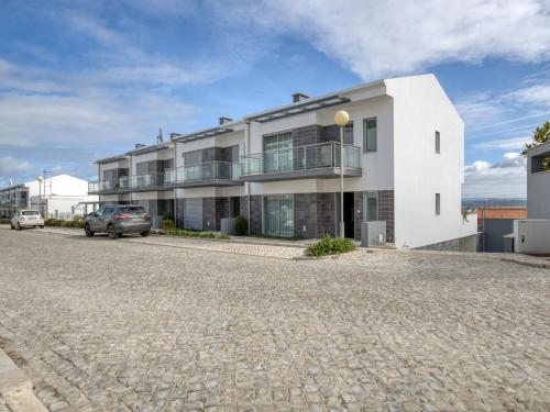 Maison de vacances Modern Holiday Home in Salir do Porto with Swimming Pool  Salir do Porto