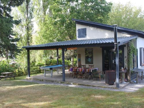 Modern Holiday Home in St Honor Les Bains near Forest Saint-Honoré-les-Bains france